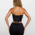 Elegant kort korsett-topp med snörning och hjärtformad design