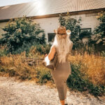 Beige stråhatt festival och sommar